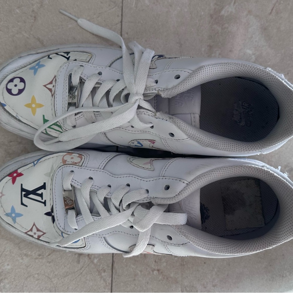 Nike White Sneakers with Multicolor Accents
